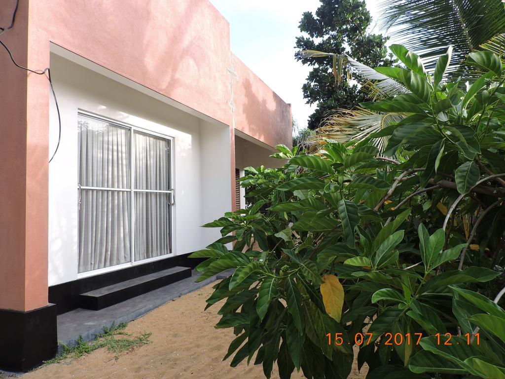 Akain Villa Dodanduwa Exterior photo